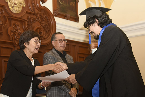 Lilia Cedillo preside graduación de la Maestría en Educación Superior, generación 2023-2025