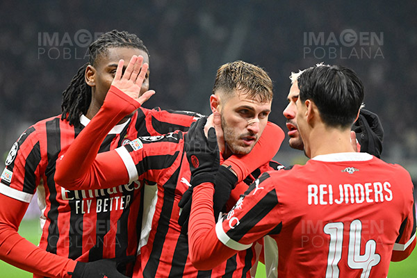 Santi Giménez postula a este mexicano como fichaje ideal para el Milan