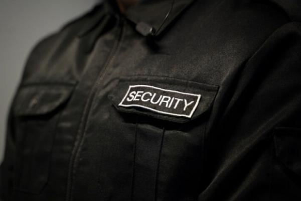 Empresas de seguridad privada están reguladas, ¿los guardias también?