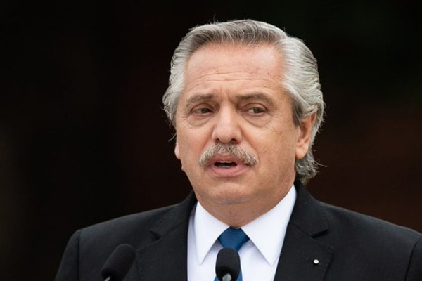 Procesan por corrupción al ex presidente argentino Alberto Fernández