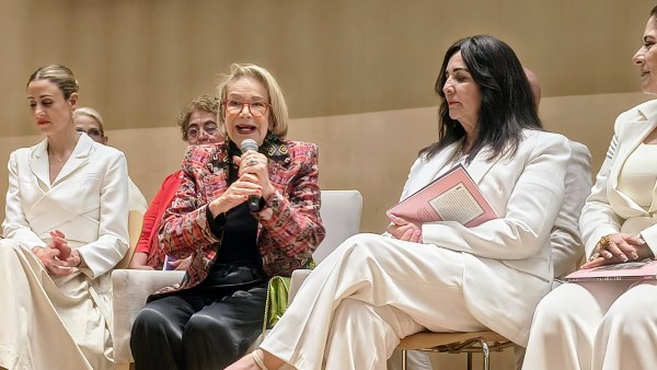 Celebran 40 años de “Las Niñas Bien” de Guadalupe Loaeza