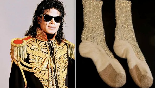 Un calcetín de Michael Jackson se vende por 6,200 euros en una subasta
