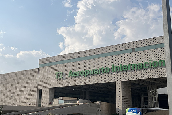 AICM normaliza operaciones tras cierre por lluvias