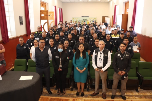Ariadna Ayala fortalece la profesionalización policial con apoyo de la FGR