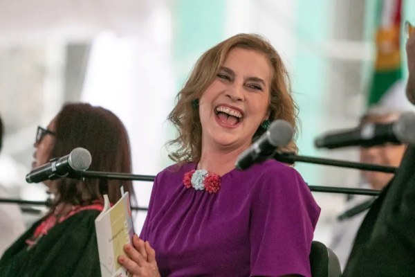 Beatriz dice “¡Me escondo del macuspano!”