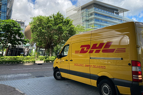 DHL restringe el envío de paquetes a EU por nuevas normas aduaneras