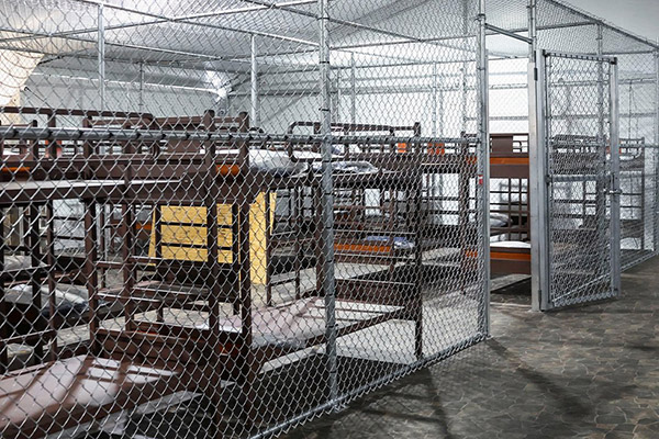 Alligator Alcatraz: por qué frenaron la prisión de migrantes de Trump en Florida