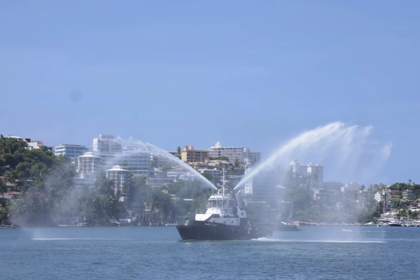 Marinabús inicia operaciones en Acapulco como parte de su reconstrucción turística