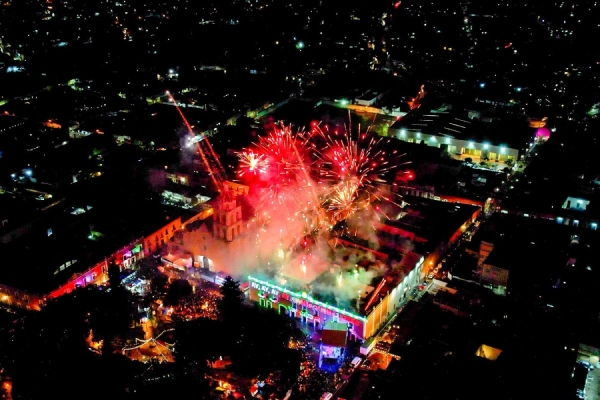 Orgullo y cultura: Ariadna Ayala encabeza el inicio de las fiestas patrias en Atlixco