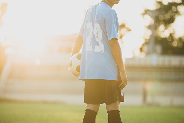 Academias de futbol, la puerta a una meta que pocos cruzan