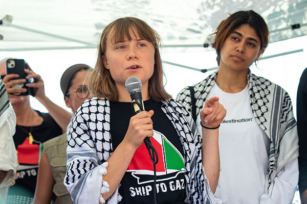 Flotilla de Greta Thunberg con ayuda para Gaza aplaza la salida por tormenta
