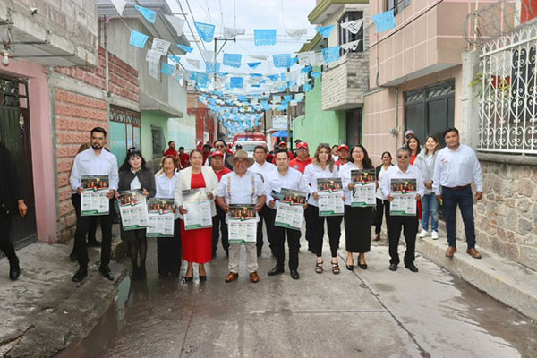 Inicia el mes patrio en Amozoc con colocación de Bando Solemne