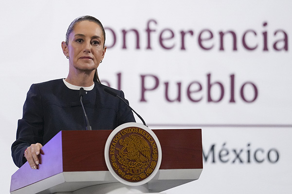 “No tienen argumentos”: Sheinbaum niega autoritarismo y cuestiona postura del PRI