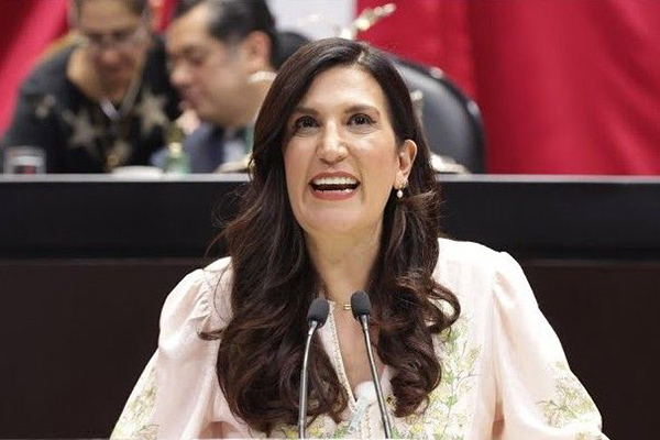 Kenia López Rabadán presidirá Mesa directiva de la Cámara de Diputados