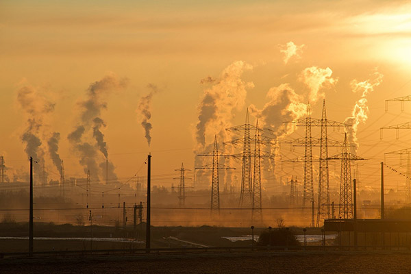 Contaminación urbana golpea al corazón en silencio