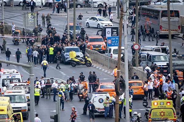 Tiroteo perpetrado por dos palestinos deja seis muertos en Jerusalén