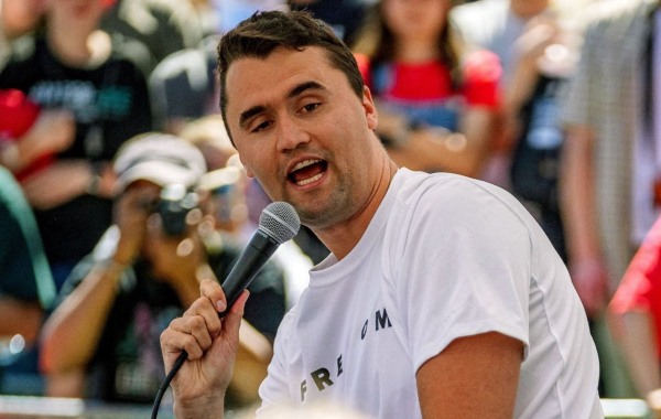 Fallece el activista Charlie Kirk tras un atentado en Utah