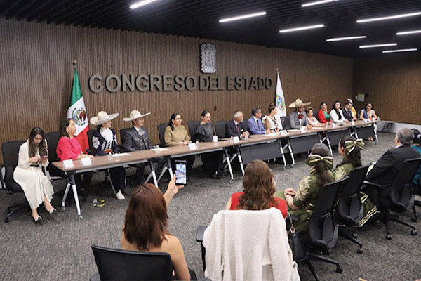 Reconocen en el Congreso a personas destacadas en la música y la danza mexicanas