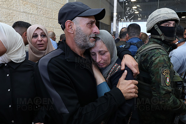 Decenas de prisioneros palestinos liberados llegan a Gaza tras acuerdo de intercambio