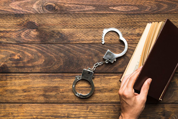 Cuando la forma prevalece sobre el fondo: las detenciones ilegales
