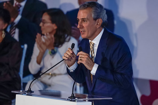 “Un año echando a perder”: el contrainforme de Chedraui