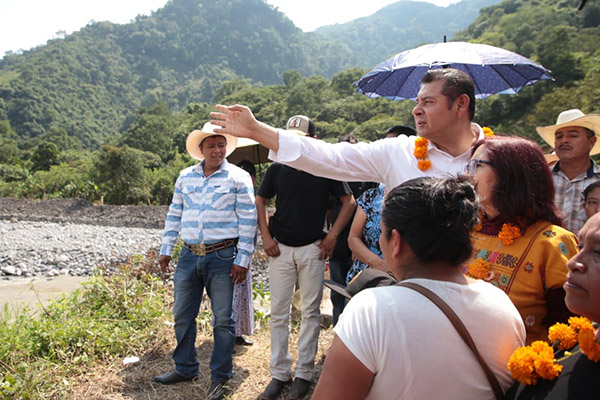 Jopala y Zihuateutla en etapa de reconstrucción; participan gobiernos federal, estatal y municipales