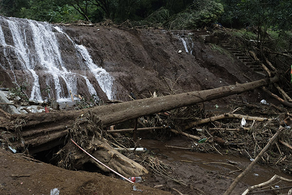Persisten riesgos en 116 comunidades afectadas por lluvias sin acceso terrestre