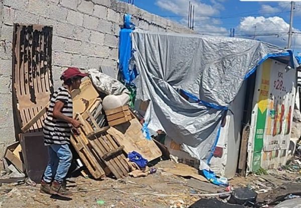 Hallan a pepenador sin vida junto a contenedores de basura