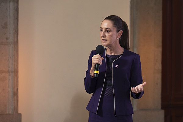 Sheinbaum rechaza ataques de EU a supuestos buques del narco