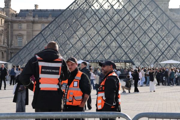 Detenidos dos sospechosos una semana después del robo del Louvre