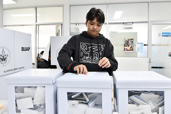 Concluye elección de 8 directores y representantes de los 44 consejos de Unidad Académica en la BUAP