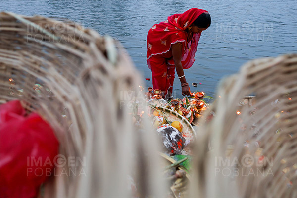 Al menos 133 personas mueren ahogadas durante festival hindú en la India
