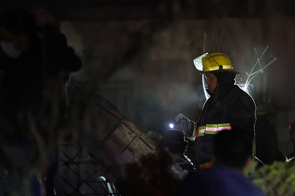 Explosión de polvorín clandestino cobra la vida de un menor