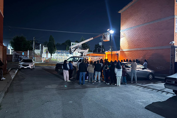 Trabaja Ayuntamiento de Amozoc por una carretera mejor iluminada y más segura