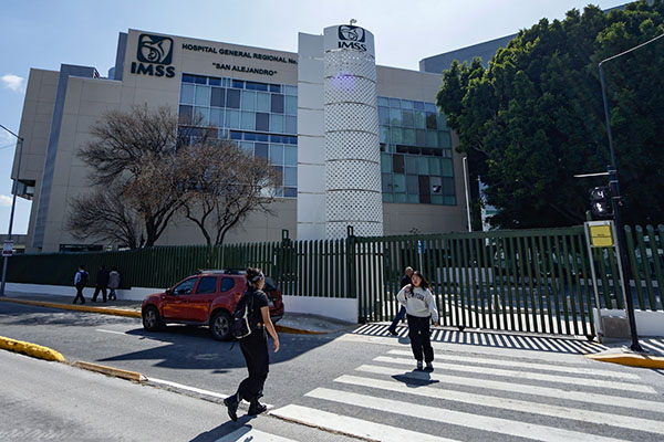 Con ocho años de retraso, reabren parcialmente el IMSS San Alejandro