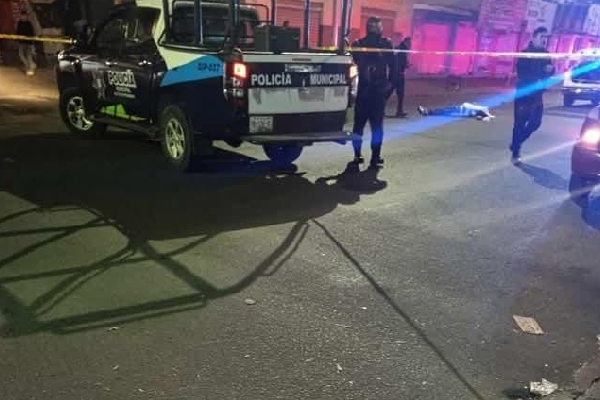 Hombre pierde la vida tras ser atropellado en el sur de Puebla
