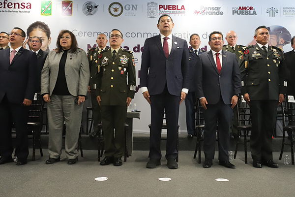 Marcha de la Lealtad honra a Fuerzas Armadas y refuerza soberanía